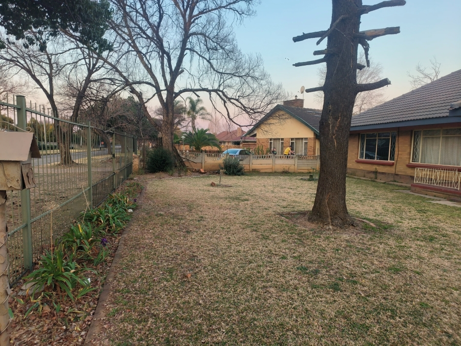 To Let 4 Bedroom Property for Rent in Miederpark North West